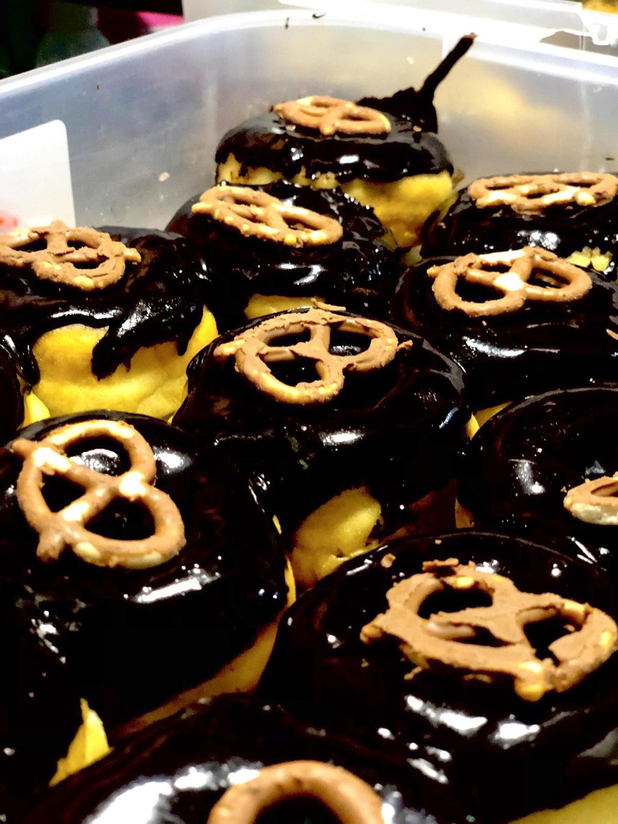 CdoLifestyle's tweet photo. Galinyahan pud ni sila sa Cogon guys ๐๐ฉ
Lezgooo๐ฅ Try pud ninyo ni super affordable donuts from Armunds DONUT!
๐คคLamian ug worthy ang price!๐
๐
๐ต Food Panda and Grab Food
๐ฒ09664139408
#ArmundsDonut #CDOfood #SupportLocal #CDO #CDOLifestyle https://t.co/tr3Bti83Oq