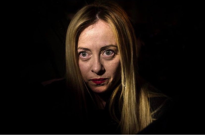 vaItcrsen's tweet image. PLEASE RT. 
what’s happening in italy: a thread 🧵 

tw // homophobia 
SPEAK UP.