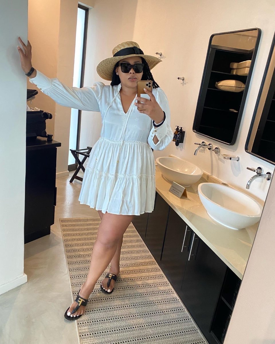 Kuri_waka_Chavi's tweet photo. Heeeeeey mommy 🔥🔥🔥😍 ⁦@Anele⁩ https://t.co/FN0c12BN4T