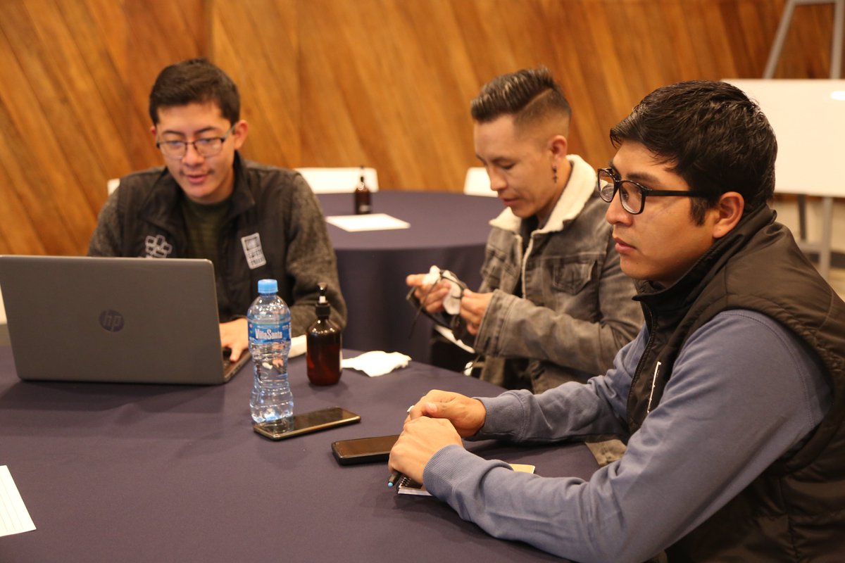 PNUDBolivia's tweet photo. La #juventud es un actor fundamental para promover la paz🕊️

Representantes de todo el país se capacitan, desde enero, en el manejo del Sistema Inteligente en Monitoreo, Análisis y Alerta Temprana (#SIMAT) para el análisis de #conflictos. https://t.co/KANGNN08Nm