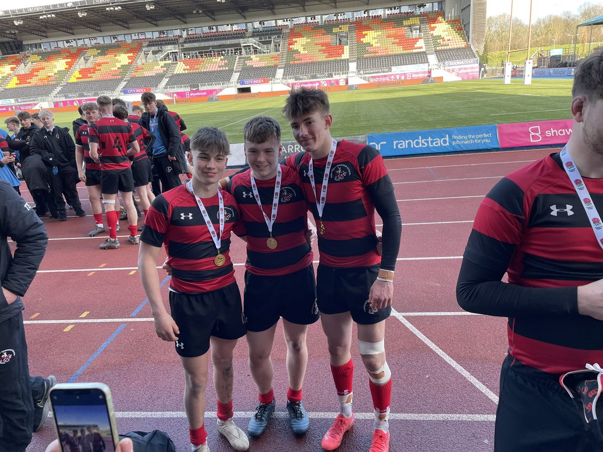 Could not be prouder of these boys - demonstrating HGS values in bucket loads. A nail biting game but a hard fought win - 31-20. So much commitment on show and huge respect from the younger students watching and cheering them on. 🙌🏉@HGSPhysicalEd @yorkshire_rfu @YorkshireRugby