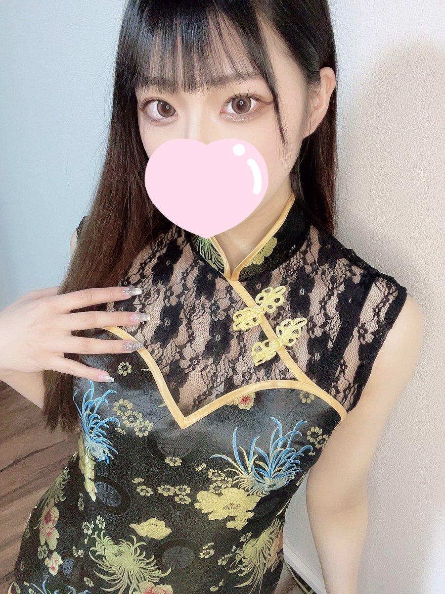 Rena_train's tweet photo. この前時間あったからチャイナドレス着てみた🐼🤍レース付いてて可愛くてちゅき〜！🥺💖 https://t.co/7s1oonowsX
