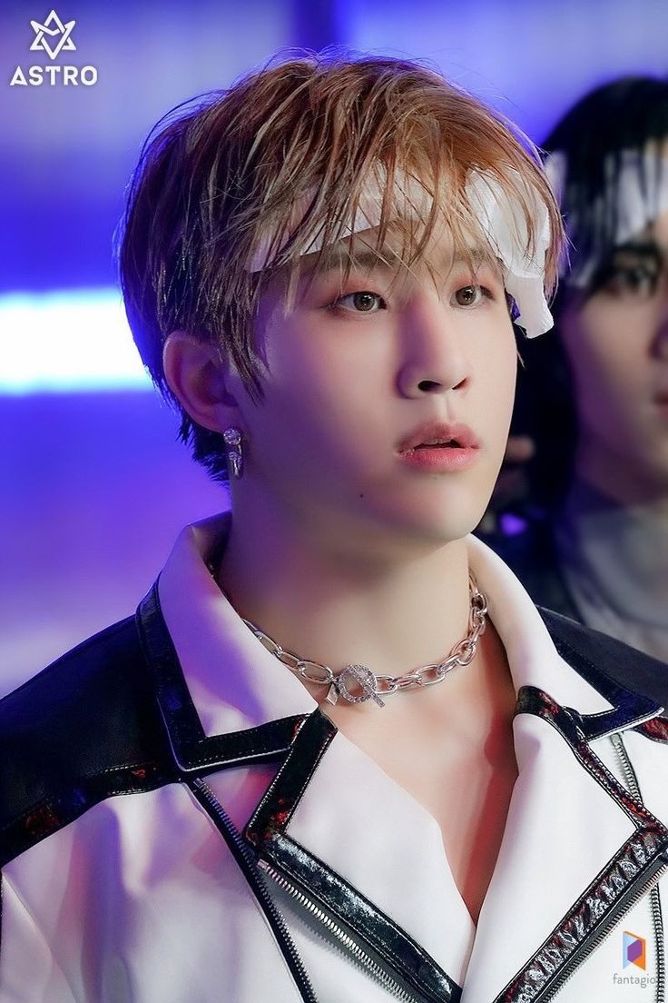 PowerAroha's tweet photo. Gracias Jinjin por ser el gran líder de este gran barco, haces un trabajo impecable, estaré para tí siempre que me necesites ❤️
Te amo hoy y siempre ♾️
Feliz cumpleaños 🎂💐🥳🎇
#뽀뽀귀신_진우_생일축하해_쪽쪽 #JINJIN #HBD_To_Our_Boss_Jinjin  @offclASTRO https://t.co/upyAeYipya