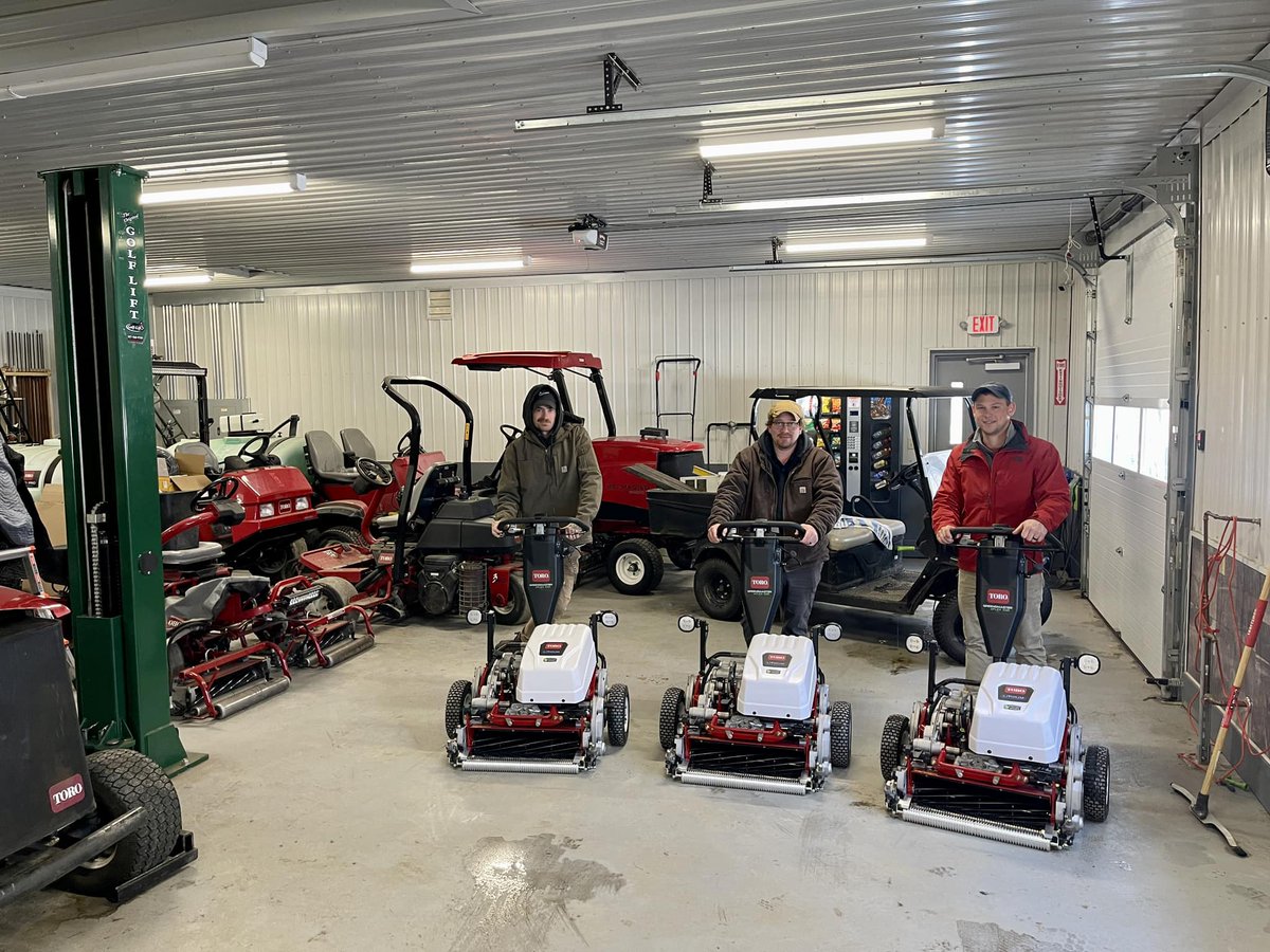 GrasslandCorp's tweet photo. Saratoga Golf & Polo Club is electrified by their new @ToroGolf Lithium eFlex 21’s! Whisper quiet for early morning mowing!
@beldog41 @sgpc1896
#grassland #grasslandequipment #toro #greensmaster #eFlex https://t.co/U3yWlqi0Z9