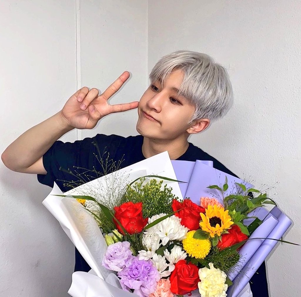 wwestillbewithu's tweet photo. happiest birthday to the sweetest, most loving and comforting person i've ever known😍
Semoga semesta selalu baik sama kamu ya bang, sayang jinu banyak banyak✨️
#뽀뽀귀신_진우_생일축하해_쪽쪽
#진지 #아스트로 
@offclASTRO https://t.co/e6Ty9OASAk
