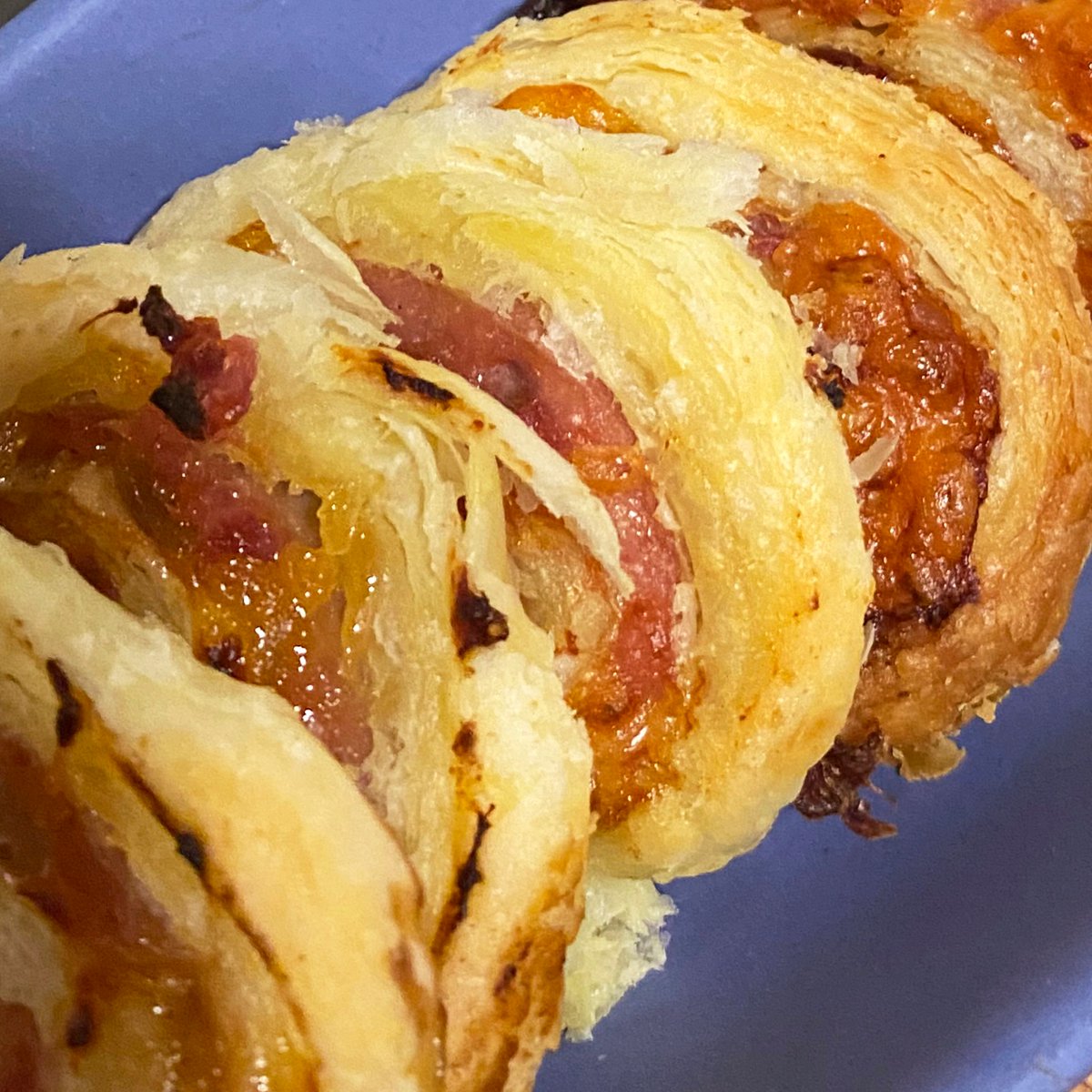 Porc_Blasus's tweet photo. Looking for something a little different to make with your sausages? Try our pinwheels!
With the filling from 3-4 thick pork sausages and pre-rolled puff pastry, you’ll have a great looking and tasting treat in no time!
Follow the recipe: https://t.co/JqW0jCg1Fk
#tryporc https://t.co/Bh4BNACTgz