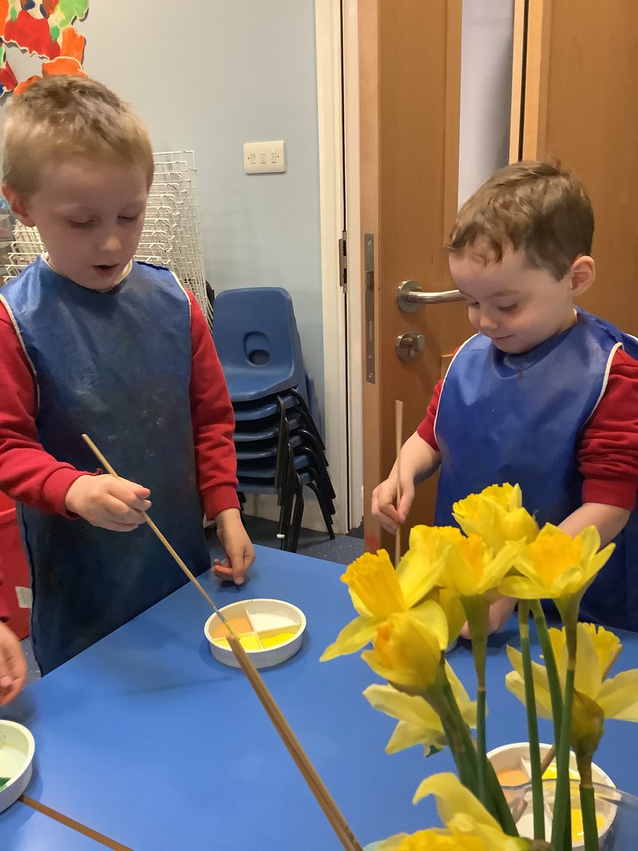 Barfordstpeters's tweet photo. What happens if… 
Lots of fun in Reception today mixing to make new colours for some very special daffodil paintings #BSPart #BSPeyfs https://t.co/hEqaTOLmau
