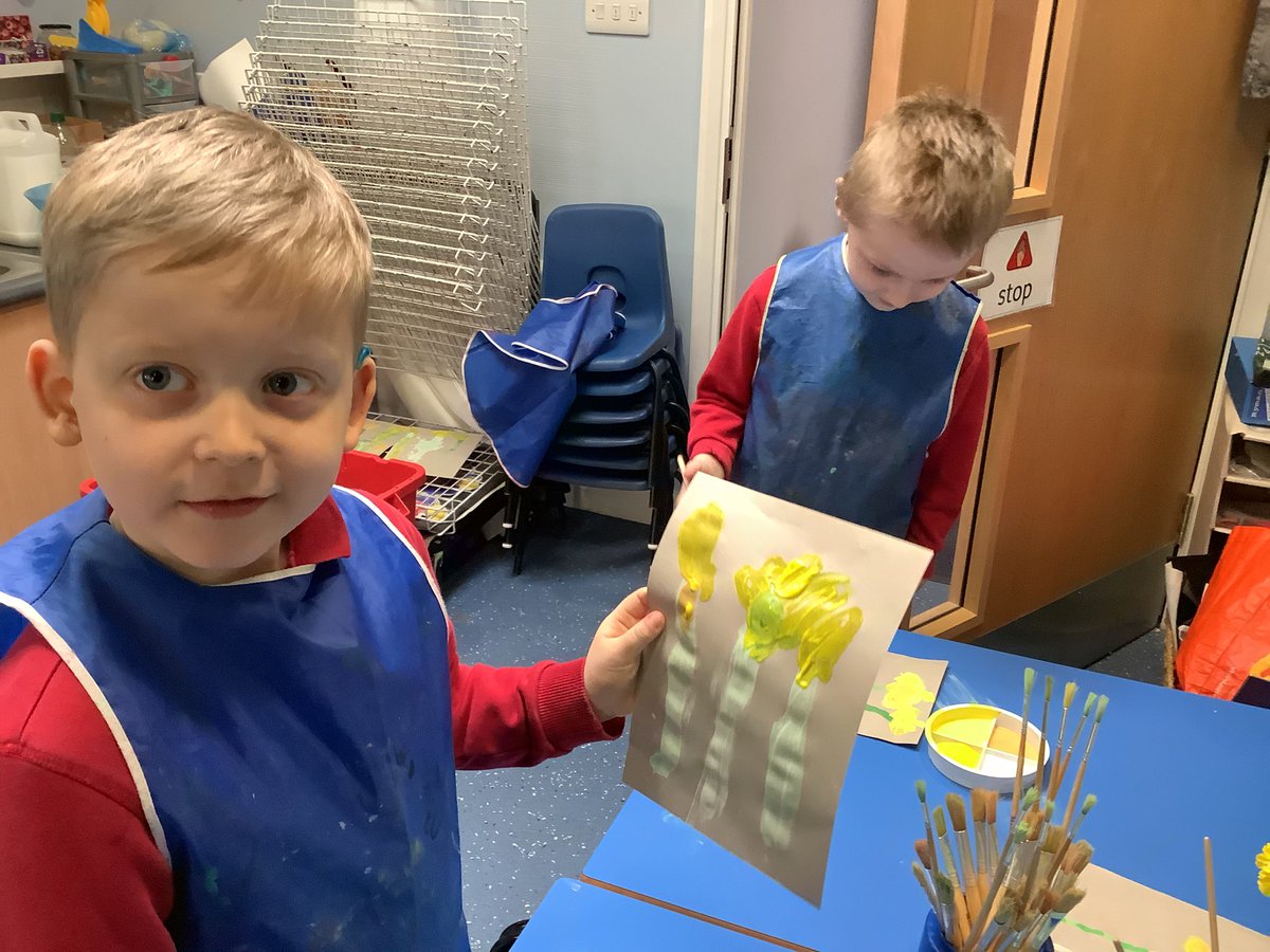 Barfordstpeters's tweet photo. What happens if… 
Lots of fun in Reception today mixing to make new colours for some very special daffodil paintings #BSPart #BSPeyfs https://t.co/hEqaTOLmau