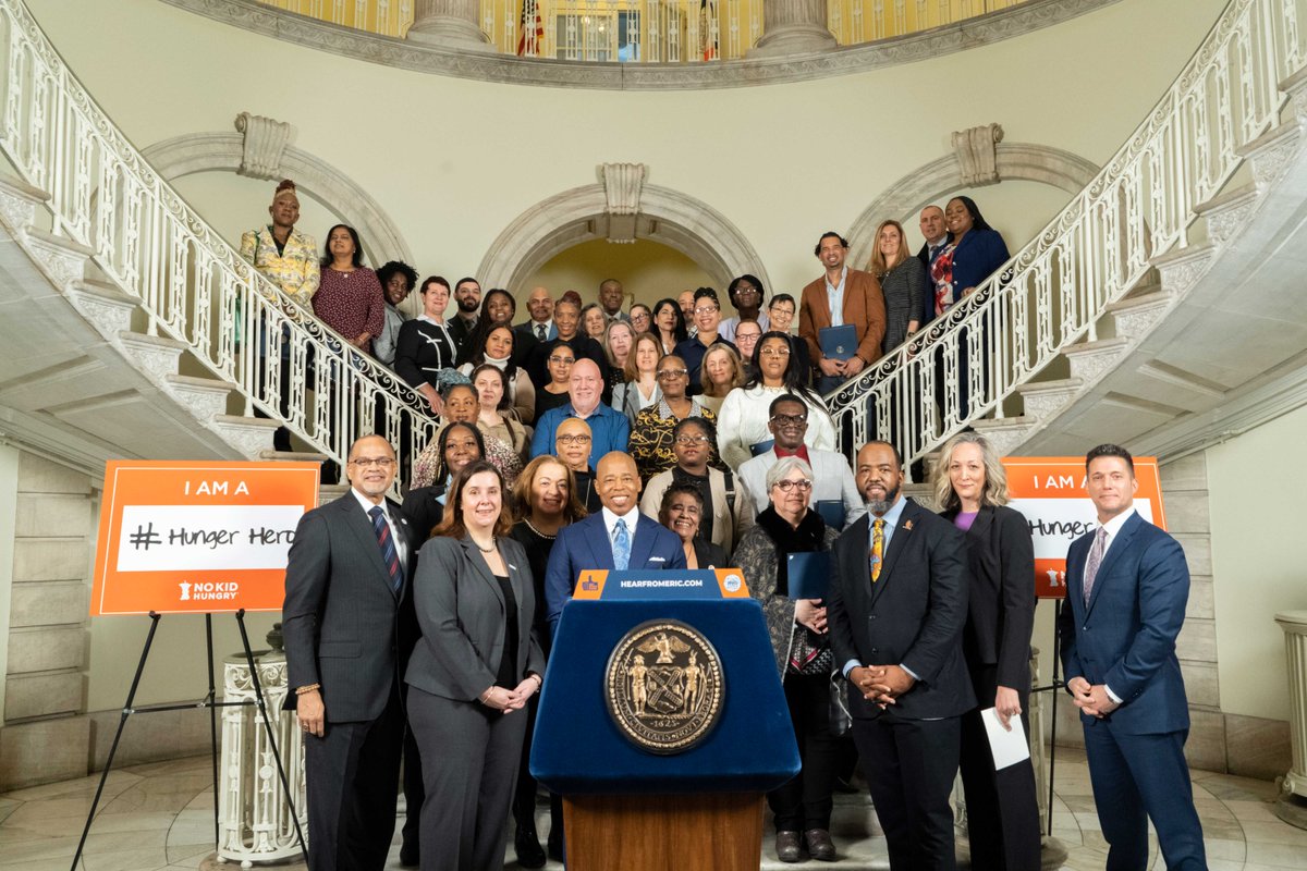 Heroes walk among us every day, including the many workers at @NYCSchools devoted to making sure our students never go hungry.

Today we recognized 35 of our NYC Hunger Heroes for remaining on the frontlines of the hunger crisis in our city.