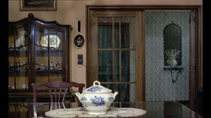 Jopolkadot's tweet photo. Interiors

Jeanne Dielman, 23, quai du commerce, 1080 Bruxelles
Chantal Akerman
1975 https://t.co/gatjDvj1Zg