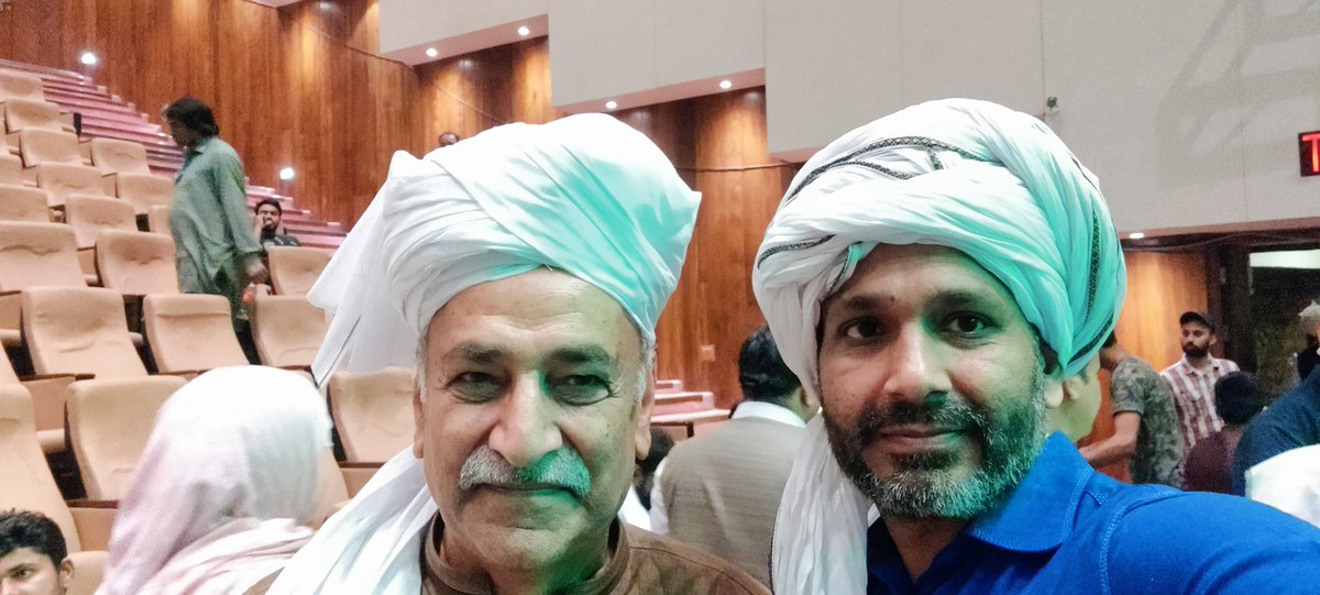 HakeemGujjar3's tweet photo. ✨پنجابی ثقافتی دن مبارک✨
پنجابی رہتل دیہاڑ دی ودھائی۔
Happy Punjabi Culture Day 🙂

#PunjabiCultureDay https://t.co/nMKmxQ5RsW
