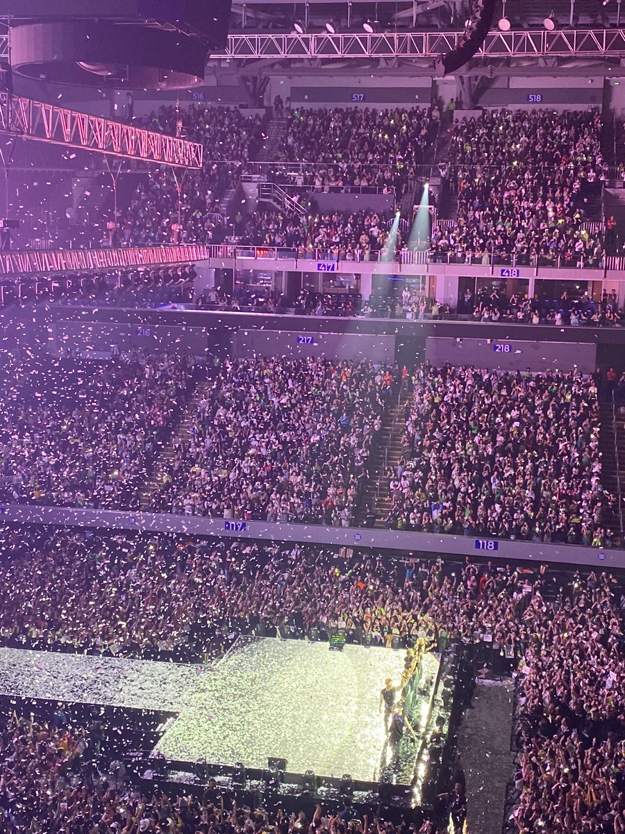 hynminsung's tweet photo. Thank you @Stray_Kids 💖💚 https://t.co/Qzw0rUrUMP
