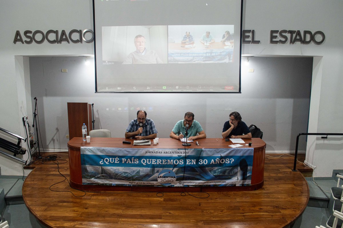 2050Argentina's tweet photo. Compartimos algunas imágenes de las jornadas.
Agradecemos a todos los panelistas y al público asistente. Fueron cuatro días de intensos debates que muestran que hay soluciones posibles para la decadencia argentina. En nuestras redes subiremos los videos en breve. https://t.co/eaaBENrtyk
