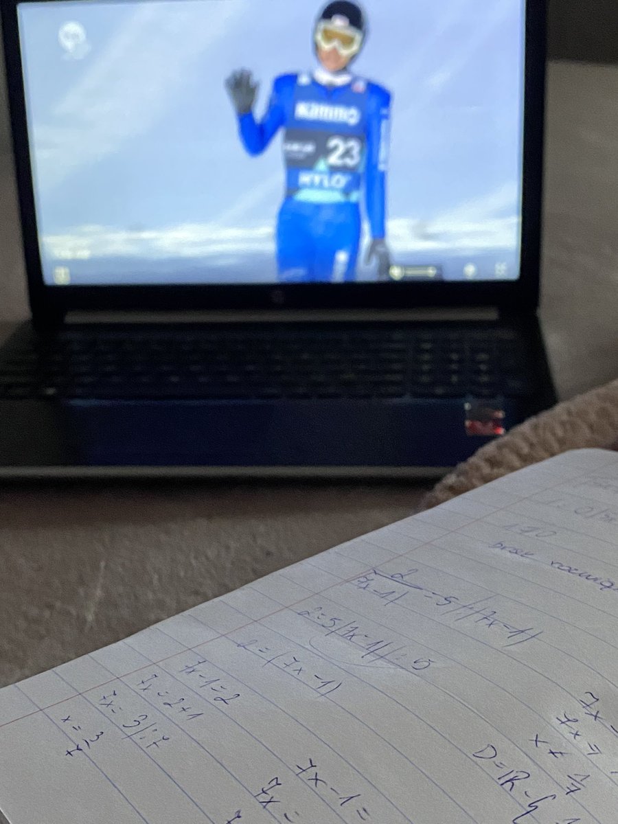 quennn00's tweet photo. Matma i skoki idealne połączenie hahaha #skijumpingfamily https://t.co/yZYXlA38Vl
