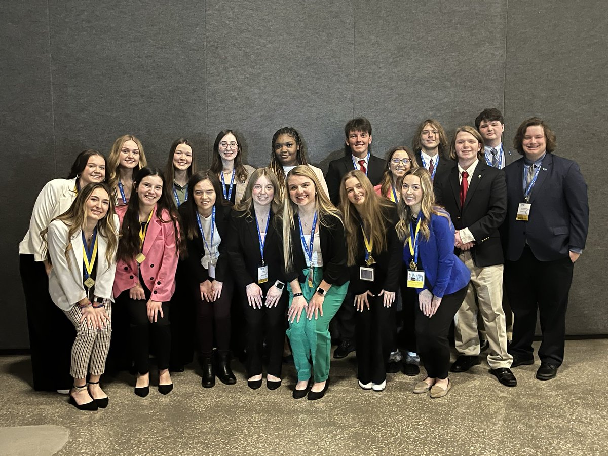So proud of all the Holt students that competed at the Missouri DECA Conference!!!
