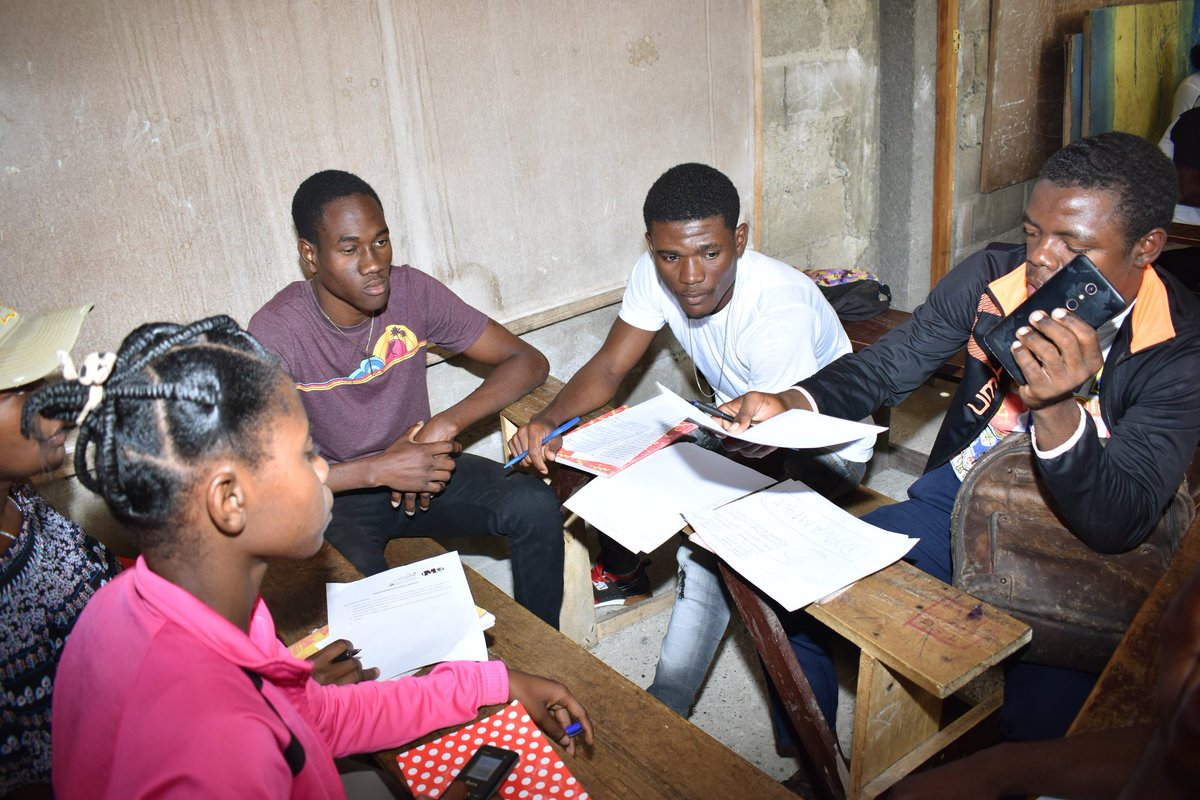 medejh's tweet photo. Atelier du grand Sud à #CampPerrin le 11 mars dans le cadre de la consultation des jeunes🇭🇹 sur #entrepreneuriat et #ESS. Avec le soutien de @IFDD_OIF @OIFrancophonie @EU_Commission.
#Jeunes #ESS #Consultation #Recommandations https://t.co/IDYalDMrB1