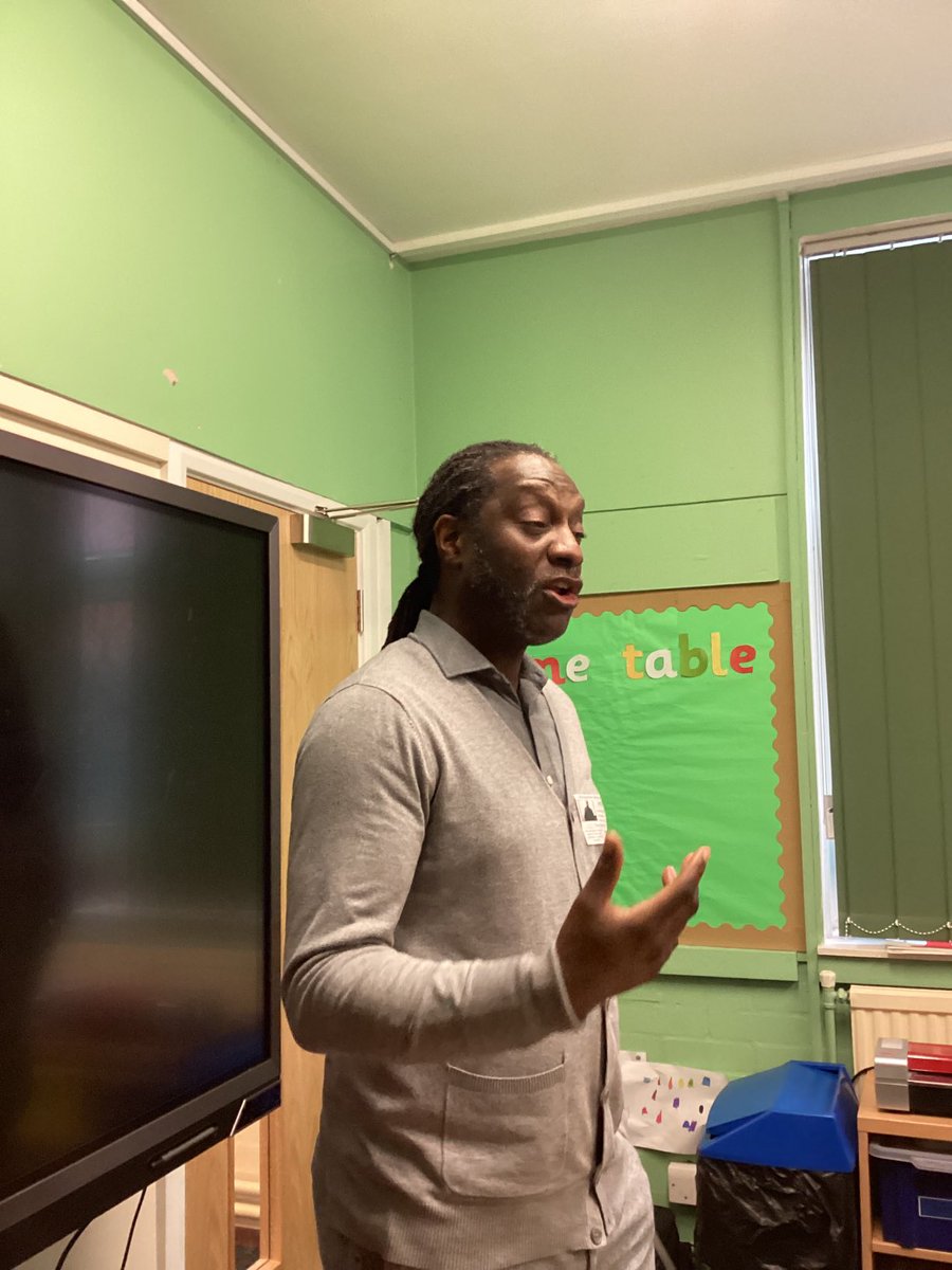 staugustinesNG3's tweet photo. Thank you so much ⁦@LeslieAyoola⁩ 🙏🏾
Inspirational Q and A school council session today.
We can’t wait for you to visit us again!
#Change
#SASC https://t.co/tPHxTlS8Eo