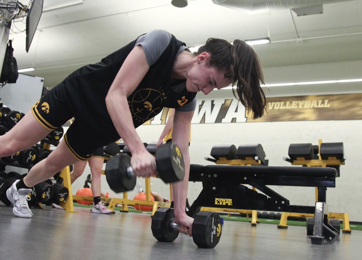BenGolliver's tweet photo. Profile: Inside the rise of @CaitlinClark22, the fearless, homegrown phenom who will stop at nothing to lead @IowaWBB to the Final Four, become a No. 1 WNBA Draft pick &amp; change women’s basketball for good @washingtonpost @PostSports 

https://t.co/aYSQO7rW2d https://t.co/l133jXd22G