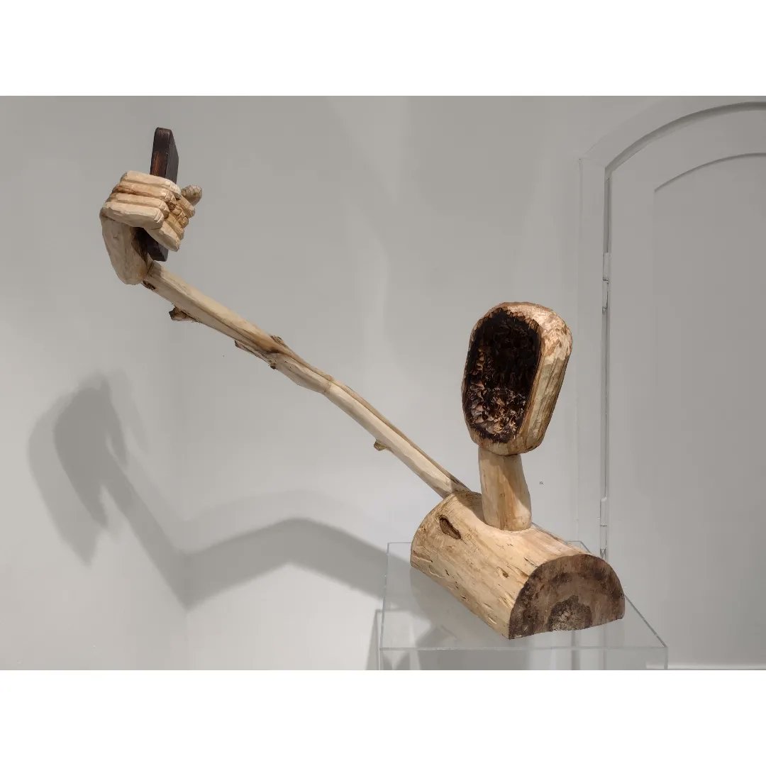 Utopiaman /Utopiec
Wood, 2023

#artgallery #sculpture #woodensculpture #utopiaart #contemporarysculpture #nft #woodart #modernart #newsculpture #artobject #socialmediart #newtechart #addictiinart #smartphoneart #kunst #sztukawspółczesna