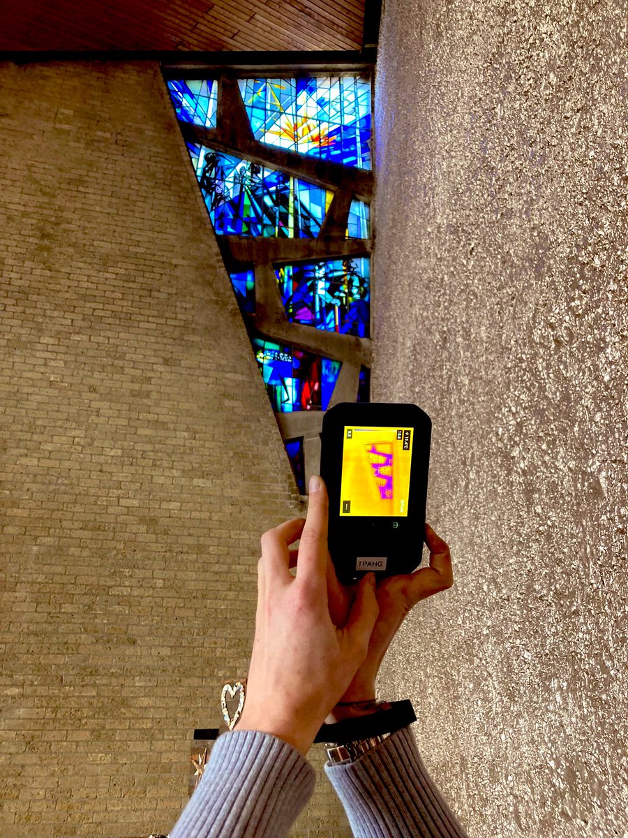 Vandaag doet <a href="/TPAHG/">TPAHG architecten</a> duurzaamheidsonderzoek in de kerken die meedoen met Buurtbakens. Floor maakt thermografische foto’s (in de Pelgrimkerk) om temperatuurverschillen te zien. Op 28 maart geven zij een inkijkje in hun aanpak. Bijwonen? Meld je aan via buurtbakens@haarlem.nl