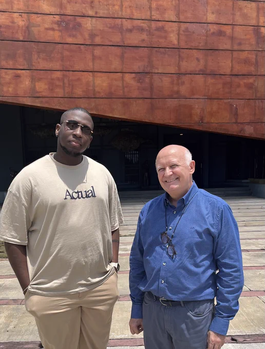 Last week I was warmly welcomed into the Yemisi Shyllon Museum of Art, one of Nigeria's biggest and most curated structures celebrating art and culture. Thank you very much  for the tour, excited for the role of digital art in our culture 