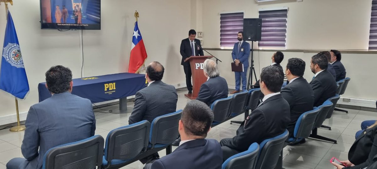 PDI_Antofagasta's tweet photo. El jefe de la Región Policial de #Antofagasta Prefecto Inspector Hernán Solís, encabezó hoy la ceremonia donde se reconoció a las agrupaciones Microtráfico Cero (MT-0) a raíz del premio a la excelencia en el área Antinarcóticos obtenido en la #PoliceSummit de Dubái.
#MT0 https://t.co/SfuIjEhJnJ