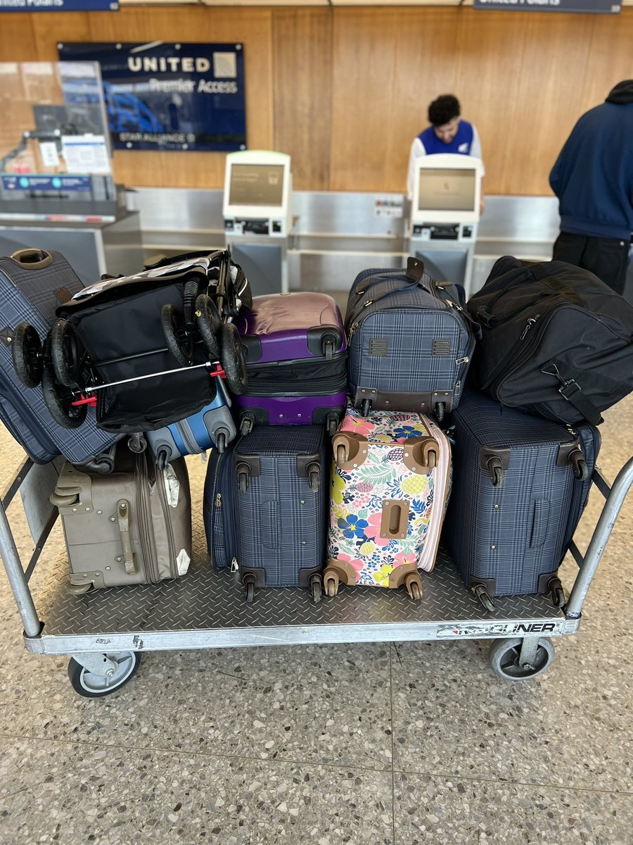 When the Rodriguez Crew travel, we travel big. It takes a lot to keep this family going. Thank god for checked luggage and TSApre✅

#ExploreWithKids #TravelingWithFamily #TravelWithKids #FamilyVacation #FamilyTravelTribe #InternationalFamilyFun #YoungExplorersAbroad