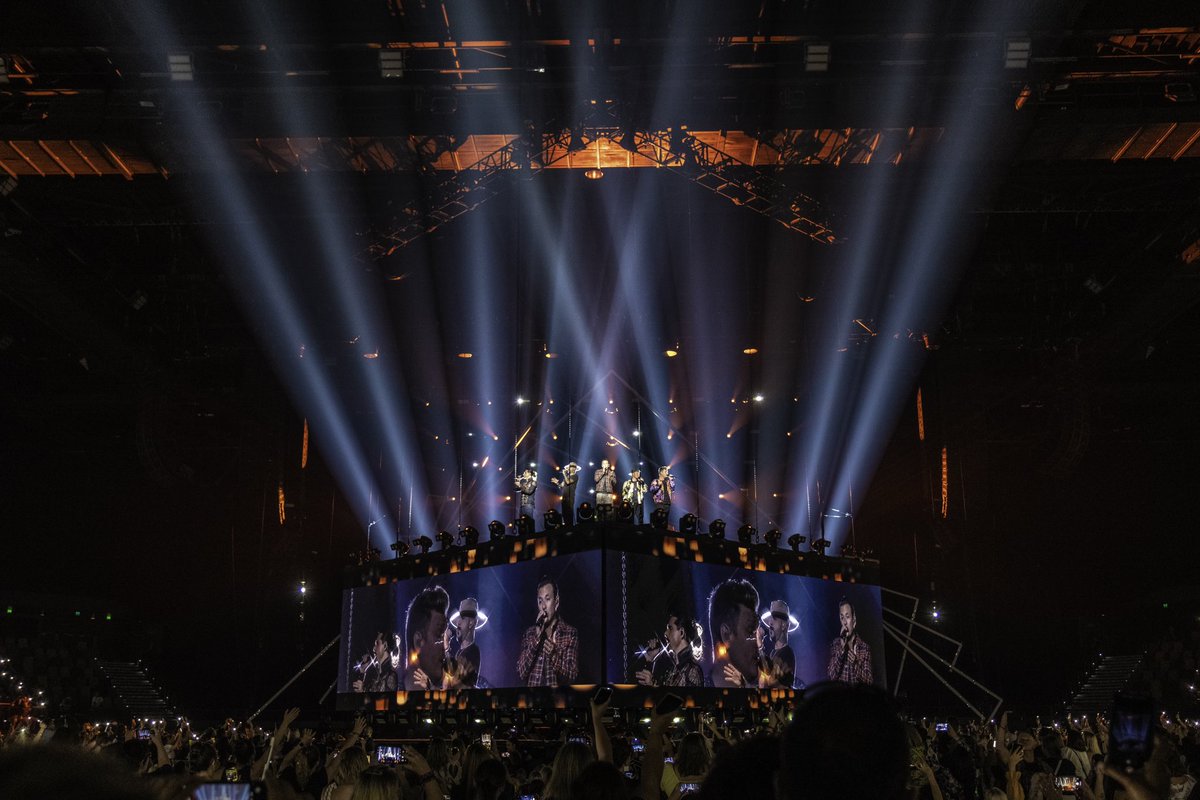 Brisbane 💜 #dnaworldtour