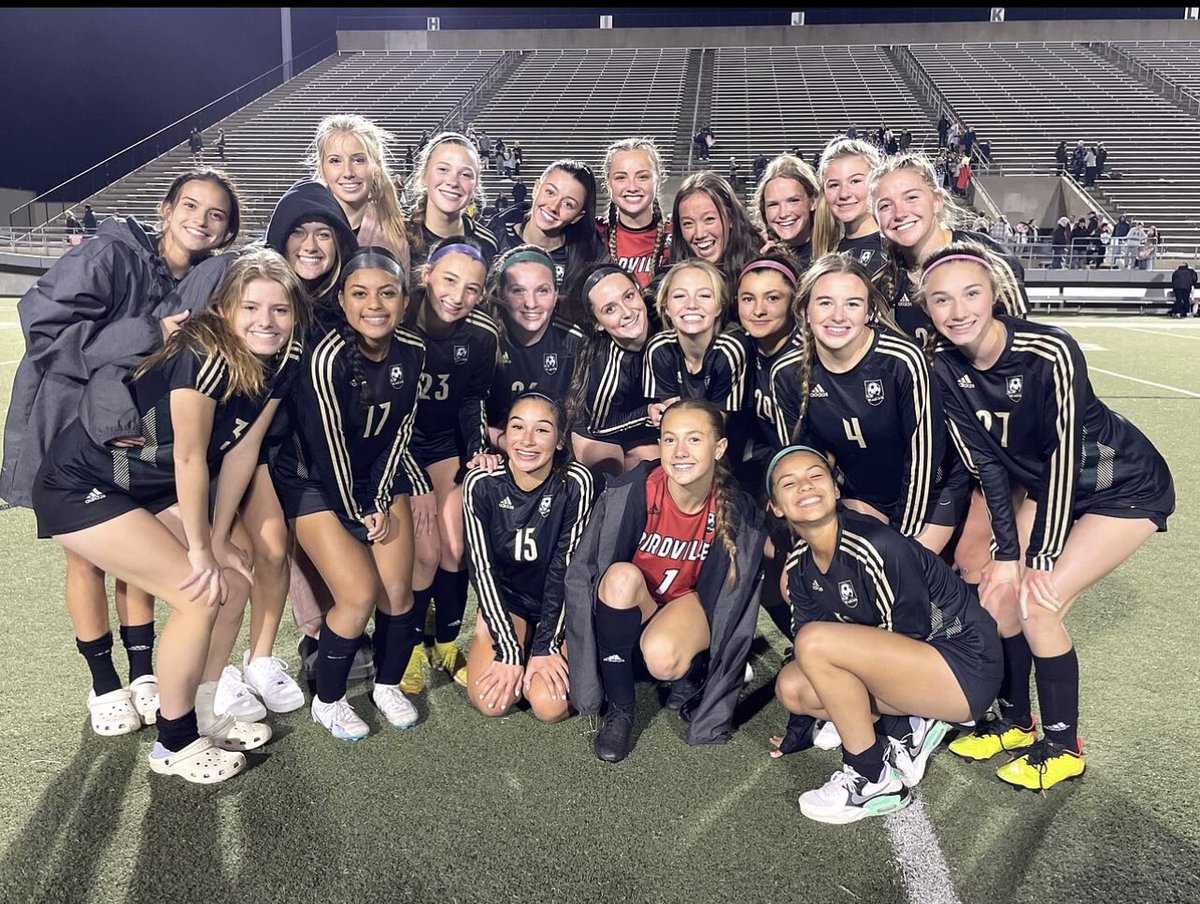 RylandTrinidad's tweet photo. @LadyHawksFutbol are PLAYOFF BOUND‼️Great Win last night‼️So happy for our seniors and really proud to be apart of this team 💚 #ItsHawkTime #ItsOurTime #Playoffs @Birdville_High @DKSC_official @DKSC08RL @JayV1221 @Gosset41 @ImYouthSoccer @ImCollegeSoccer @LethalSoccer https://t.co/LW92spmA7g
