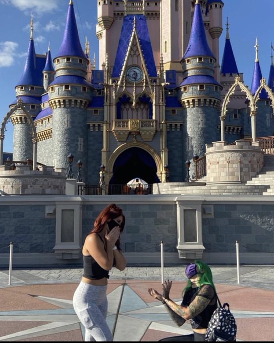 Happy birthday to one of my favorite people on this earth. I love you so much @ShotziWWE https://t.c