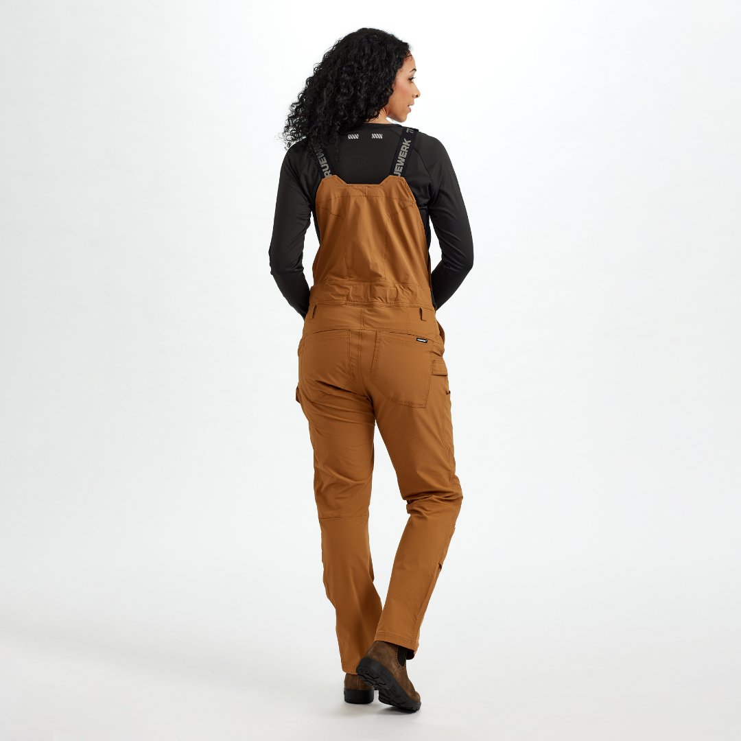 Truewerk's tweet photo. Announcement! 📣 We turned our best-selling softshell work pants into the ultimate warm-weather overall.

Discover the new T1 Overall, with removable knee pads, eight strategic pockets, and more: [ADD LINK]

#truewerk #workwear #workoverall https://t.co/bb1PtwT4ER