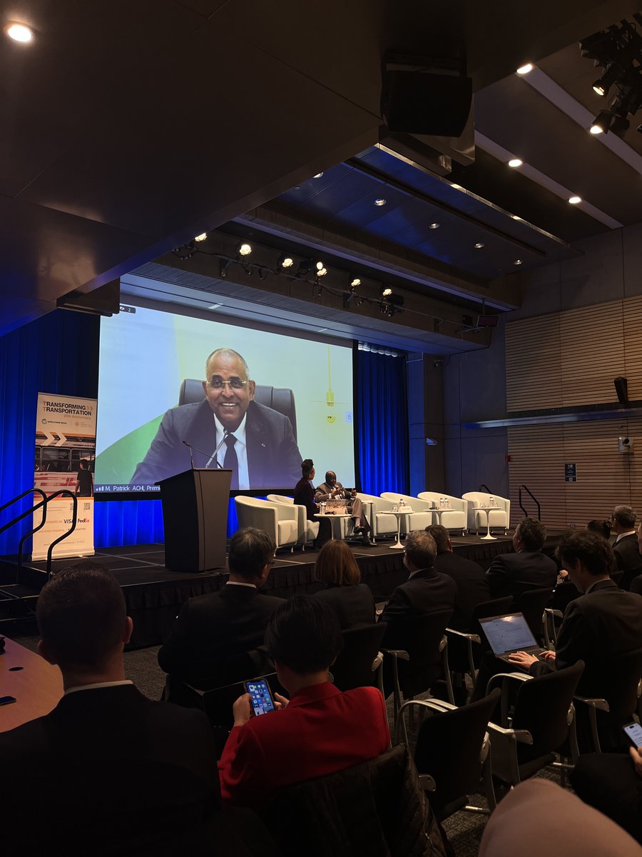WRIRossCities's tweet photo. Prime Minister of Côte D’Ivoire @ACHIPatrick4 says 🇨🇮 needs 4 things to improve food production:

🚧 Road Maintenance
💨 Accessible #transport systems that are active year-round
💰 Financing for small businesses
🌾 Storage + distribution to reduce post-harvest loss

#TTDC23 https://t.co/oI4a5p9B2m