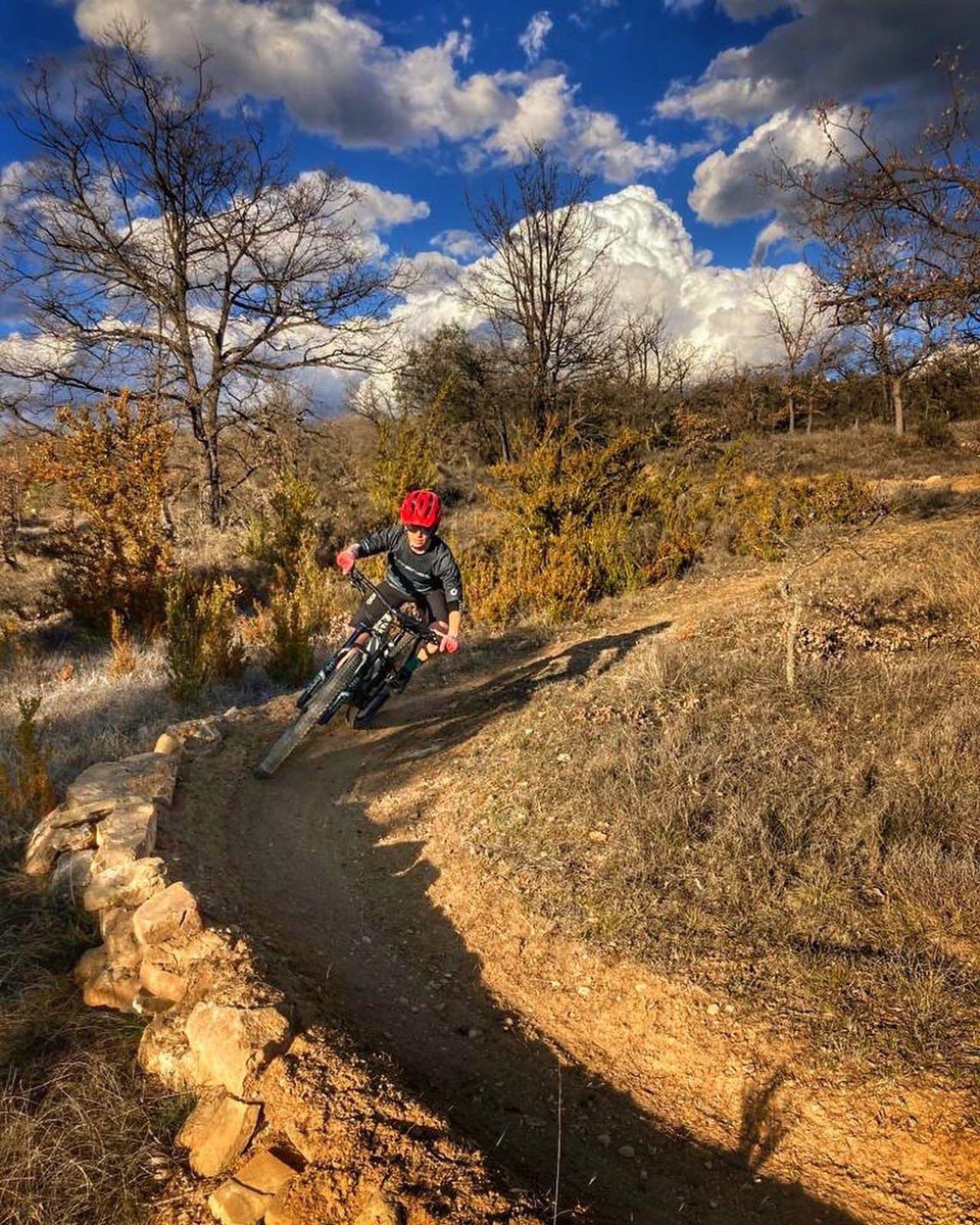 LoPodall's tweet photo. SECTOR SERENGUETI IMPECABLE!😋
Continuem treballant, rodant i millorant els senders de la mà de INTENSE✨
SECTOR SERENGUETI IMPECABLE!😋
Continuamos trabajando, rodando y mejorando los senderos de la mano de INTENSE✨
#TERRITORILOPODALLBYINTENSE #INTENSE #INTENSEFORLIFE https://t.co/epKXFGsIrn