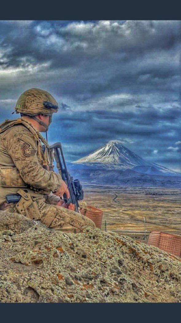 #AstsubaylaraAdalet Türk Silahlı Kuvvetlerinin en büyük meselesi @Astsubaylar meselesidir, hallolmadıkça sıkıntı ve azaplar bitmeyecektir. İMTİYAZ DEĞİL ADALET İSTİYORUZ.