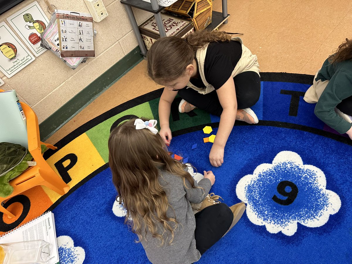 Working hard on creating pattern walls! We set the timer and created AB and ABB patterns while working together in teams. Conversations, team work and strategies were made! Fist pumps were shared for great team work! #rm206 #jmfeclc #TogetherWeCan