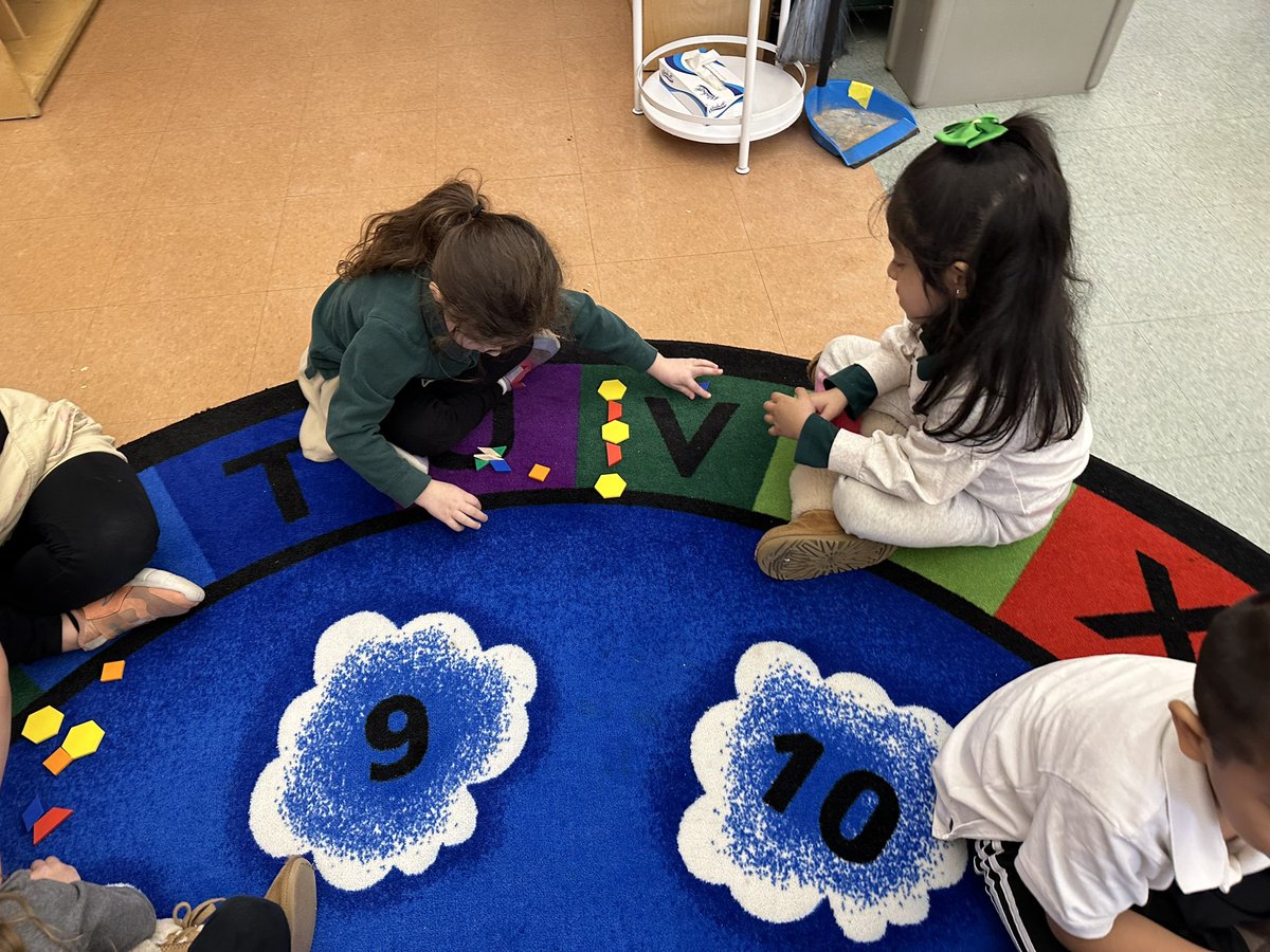 LaurenToffel's tweet photo. Working hard on creating pattern walls! We set the timer and created AB and ABB patterns while working together in teams. Conversations, team work and strategies were made! Fist pumps were shared for great team work! #rm206 #jmfeclc #TogetherWeCan https://t.co/nqwzf0ciKD