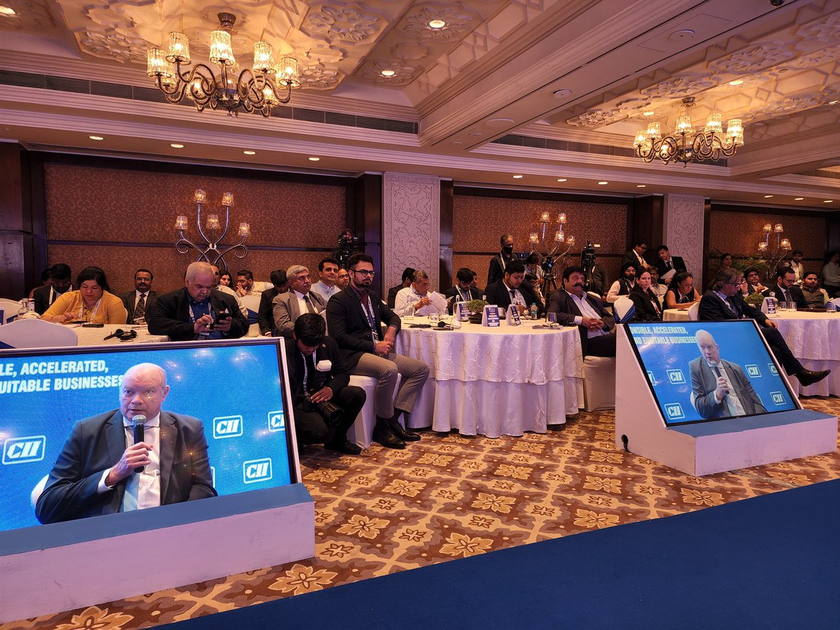 Deb_invexCuba's tweet image. Presidió ministro @R_Malmierca interesante intercambio en el #CubanCountrySession en la #PartnershipSummit2023 en #India sobre oportunidades de negocios para empresas #indias🇮🇳 y #cubanas🇨🇺, con énfasis en sectores de energías renovables, agricultura y @BioCubaFarma.