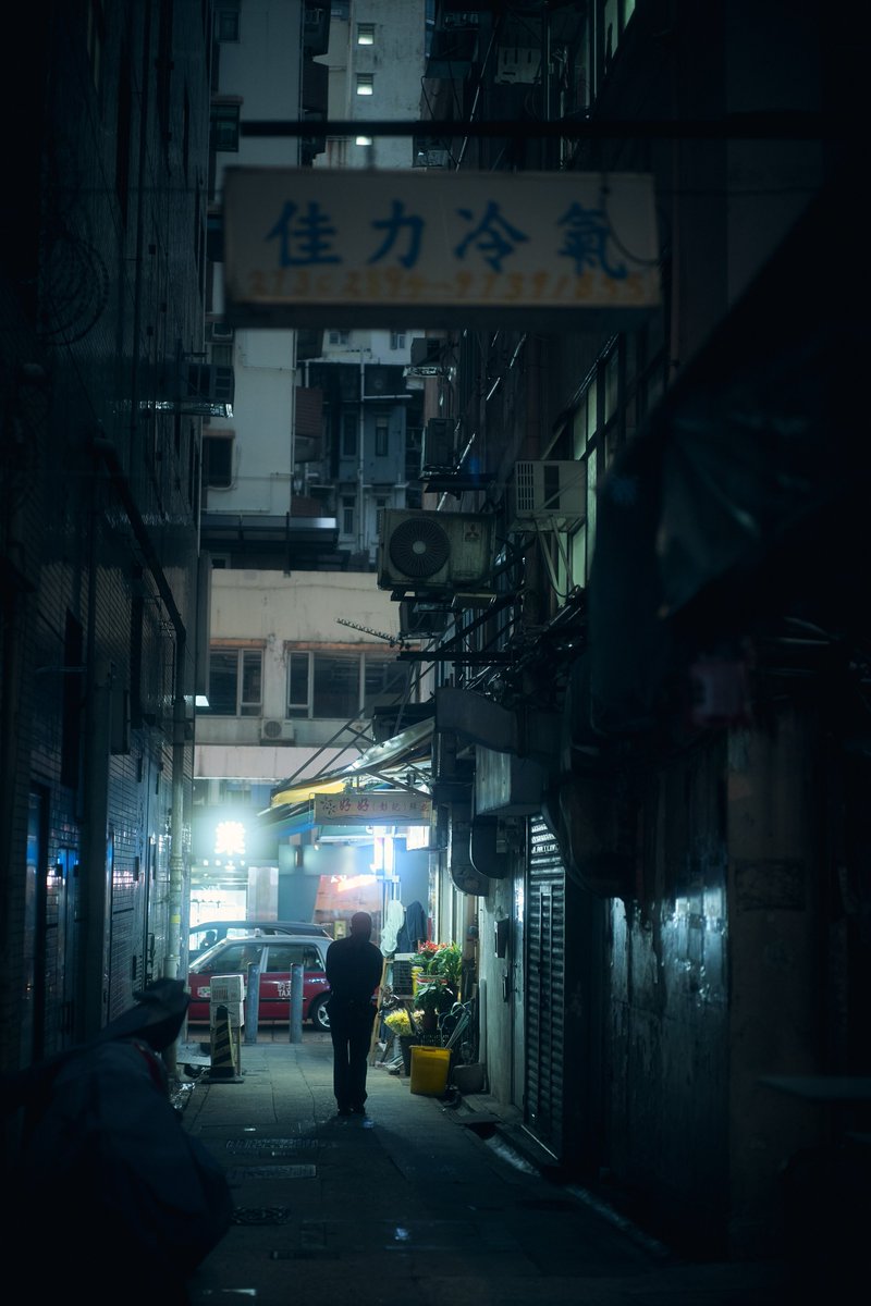 kodarion_'s tweet photo. Cold alley 🥶
#streetphotography #hongkong https://t.co/SVhWCK1oYJ
