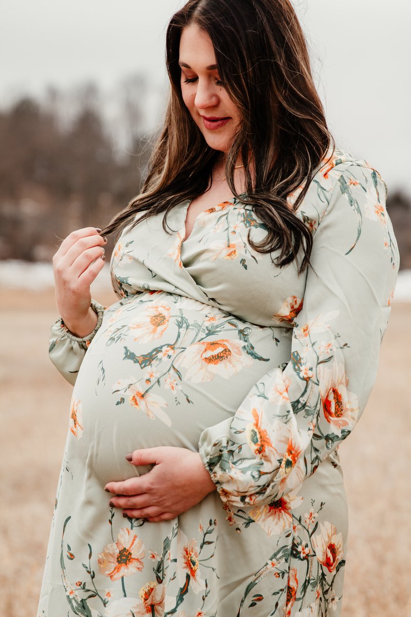 TheModern_Hive's tweet photo. Our beautiful Allie is expecting! We are absolutely in love with her maternity photos &amp; can't wait to welcome her little one!  Allie will be on maternity leave from the end of March to June 1st.  We are so happy for you Allie!  💕

📸 @taylorbrianaphotography https://t.co/iGveVM3xSd