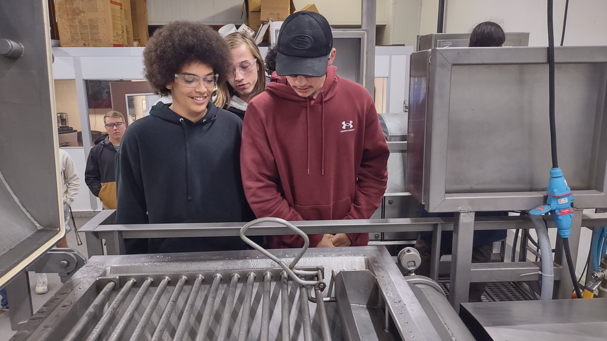 Last week our Casa Grande #SonomaCorps students toured <a href="/BlentechCorp/">Blentech Corp</a>, a manufacturer of custom food processing systems. Thanks to the Blentech team for sharing some of the future rewarding careers possible right here in #SonomaCounty. #CTEWorks #CareerConnectedLearning #Careers
