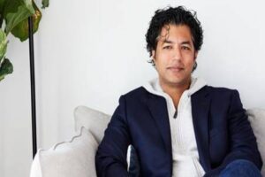 In lieu of lunchtime visuals, sharing my recent interview with film composer <a href="/tewar1/">mark tewarson</a>  #MarkTewarson.

You'll hear his latest score for <a href="/sabanfilms/">SABANFILMS</a> ASSASSIN, releasing theatrically on March 31 along w/the Original Motion Picture Soundtrack.

buff.ly/3TaH2He