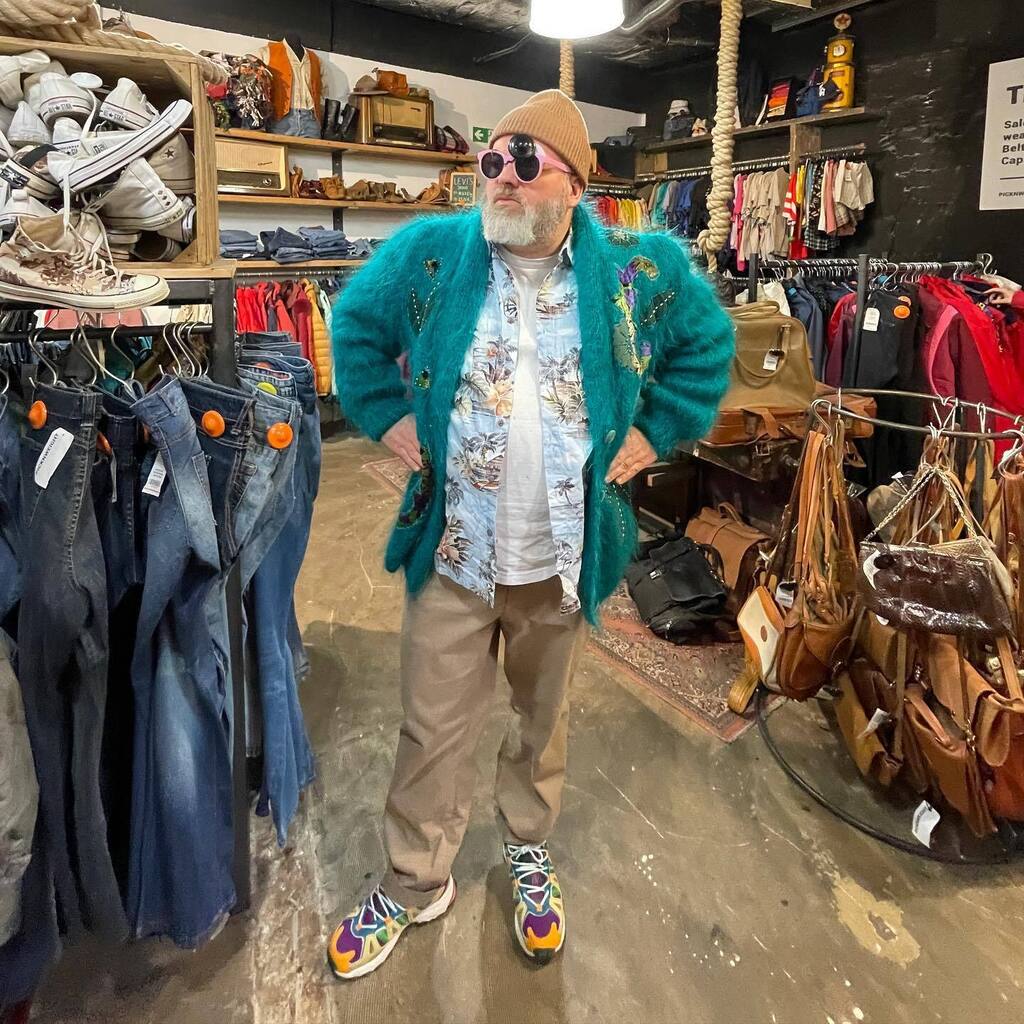 When you had it with winter and need colours in your life RIGHT FREAKING NOW!
—
Hat: @colorfulstandard 
Pants: <a href="/uniqlo/">Atsushi Shiramizu</a> 
Shirt &amp; Cardi @Glasses:  @picknweight 
Shoes: @sean_wotherspoon <a href="/adidas/">adidas</a>
—
#passionforfashion #fashioninfluencer #fitoftheday #wywt #vi… instagr.am/p/CpxmKw7t6NK/