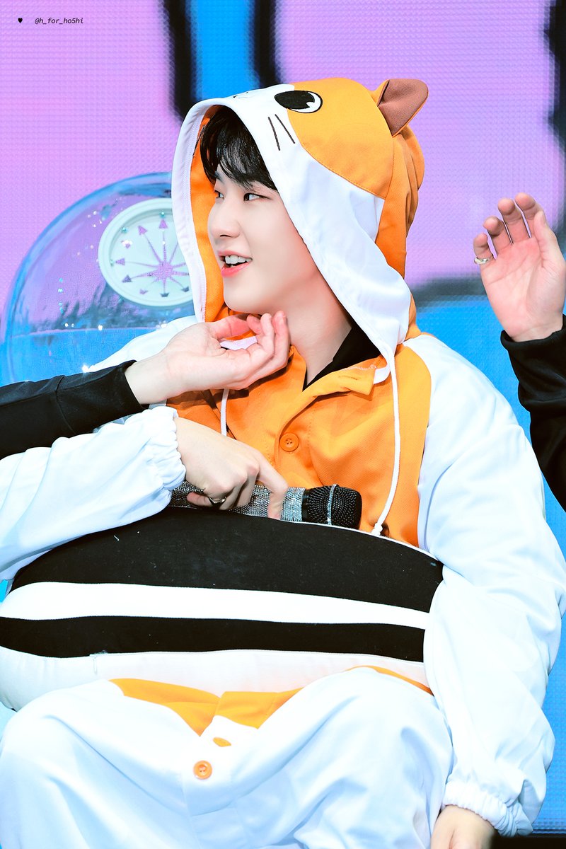 h_for_ho5hi's tweet photo. 230311 #세븐틴 #호시 
햄들링 https://t.co/R1iSeueHZm