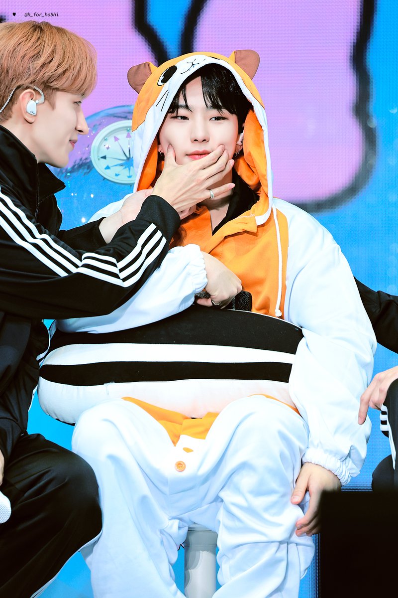 h_for_ho5hi's tweet photo. 230311 #세븐틴 #호시 
햄들링 https://t.co/R1iSeueHZm