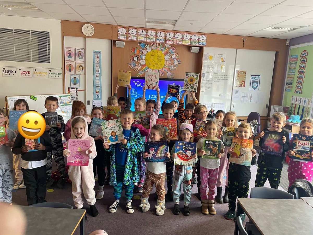 SJALITERACY's tweet photo. P2H with their favourite books on World Book Day. 🤩📚 @WorldBookDayUK @st_johnsacademy https://t.co/clet75yGK0