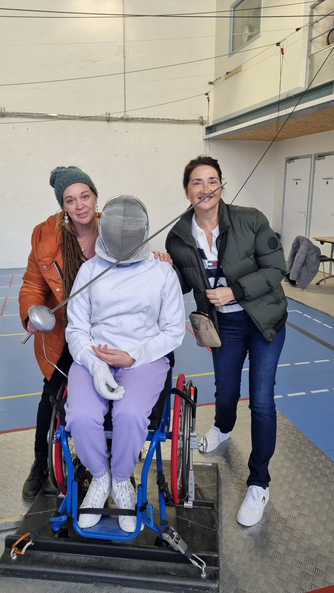 KarineGuguen's tweet photo. Initiation sportive @ffescrime @apfhandicap délégation 22
🟠 Préparation 💪pour les 
Handilympiades 7 avril #combrit
Présence de @lenaigautret coordinatrice @KarineGuguen
Bénévole @APF22
Allez les jeunes 🩵
#handisport
Le @sport favorise l'inclusion https://t.co/MCB6FLUerV