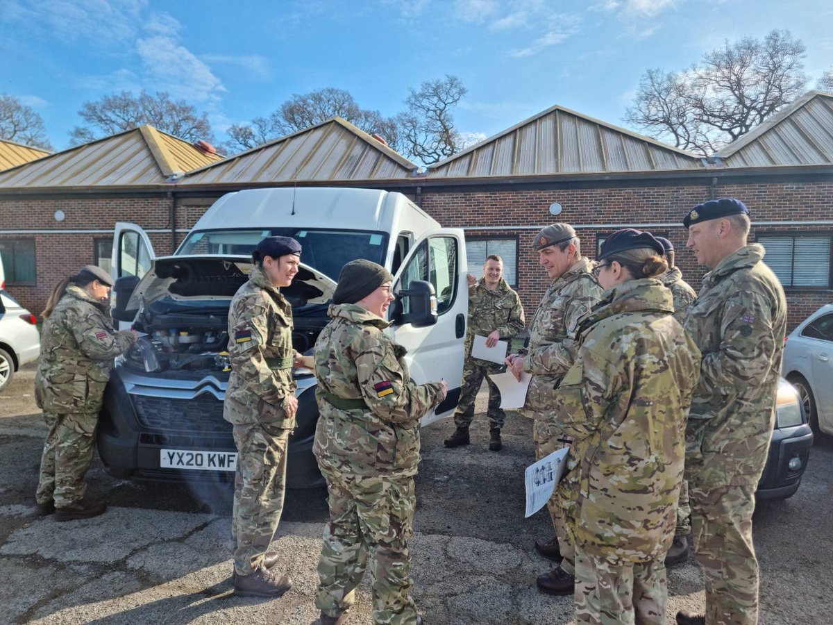 306Hsr's tweet photo. A busy weekend for 306!

The completion of Driving Training has ensured that 30% of our Regiment now has 4 vehicle military competencies. And we also began to test the Army’s new ‘Role Fitness Test after sufficient training.

#ArmyReserves #ArmyMedicalServices https://t.co/3pa39Dxh4q