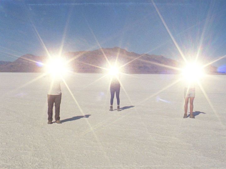 desistfilm1's tweet photo. Irina Trocan writes about Last things, a film by Deborah Stratman.
#Berlinale #ForumExpanded
"The eerie feel of Last Things comes either from its abundant soundtrack – which sounds a bit as if you’re eavesdropping at a loud alien ant species...".
https://t.co/yyLHxBg8fQ https://t.co/9Zntso8gco