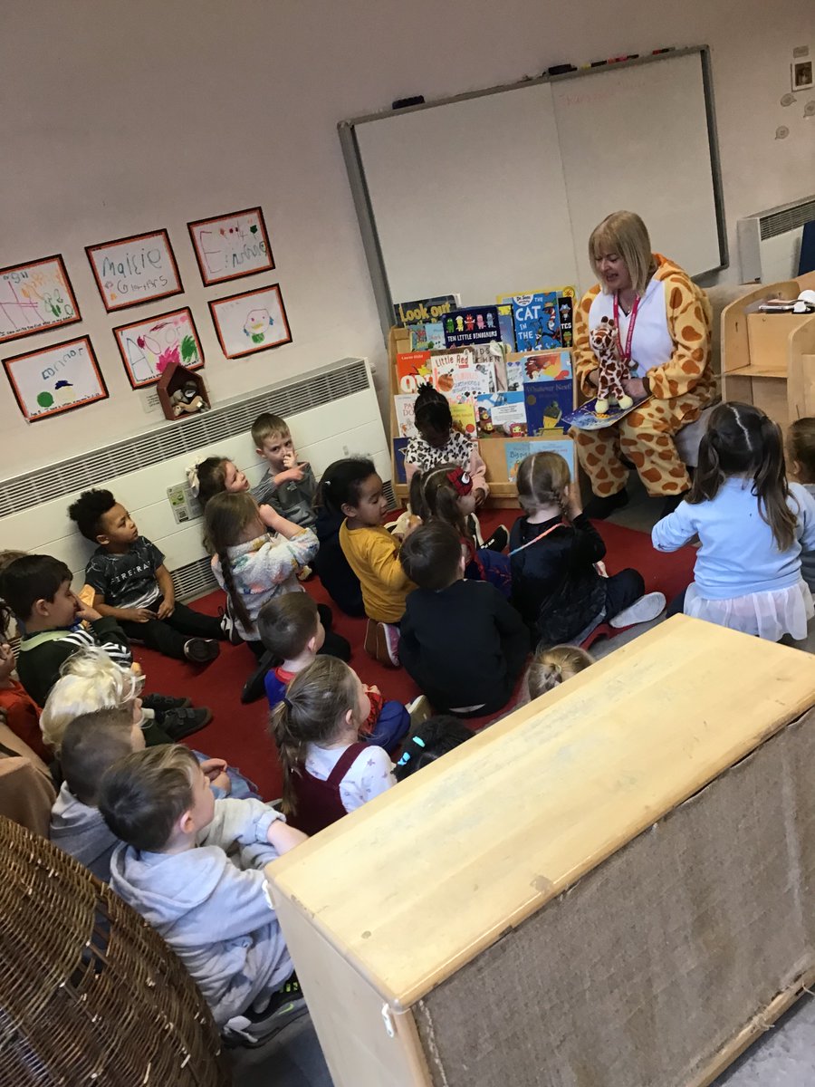 A visit from Mrs Peffers @AntoninePrimary dressed as a character from the storybook Giraffe,s can’t dance on world book day was loved by all.  #transition #schoolpartnership