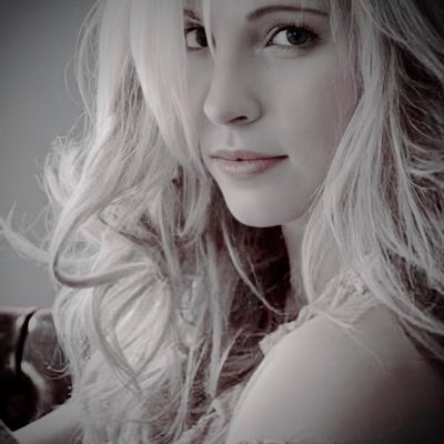 #NewProfilePic
#NewLayout 
Filter ; JENNY : Sladestrokes